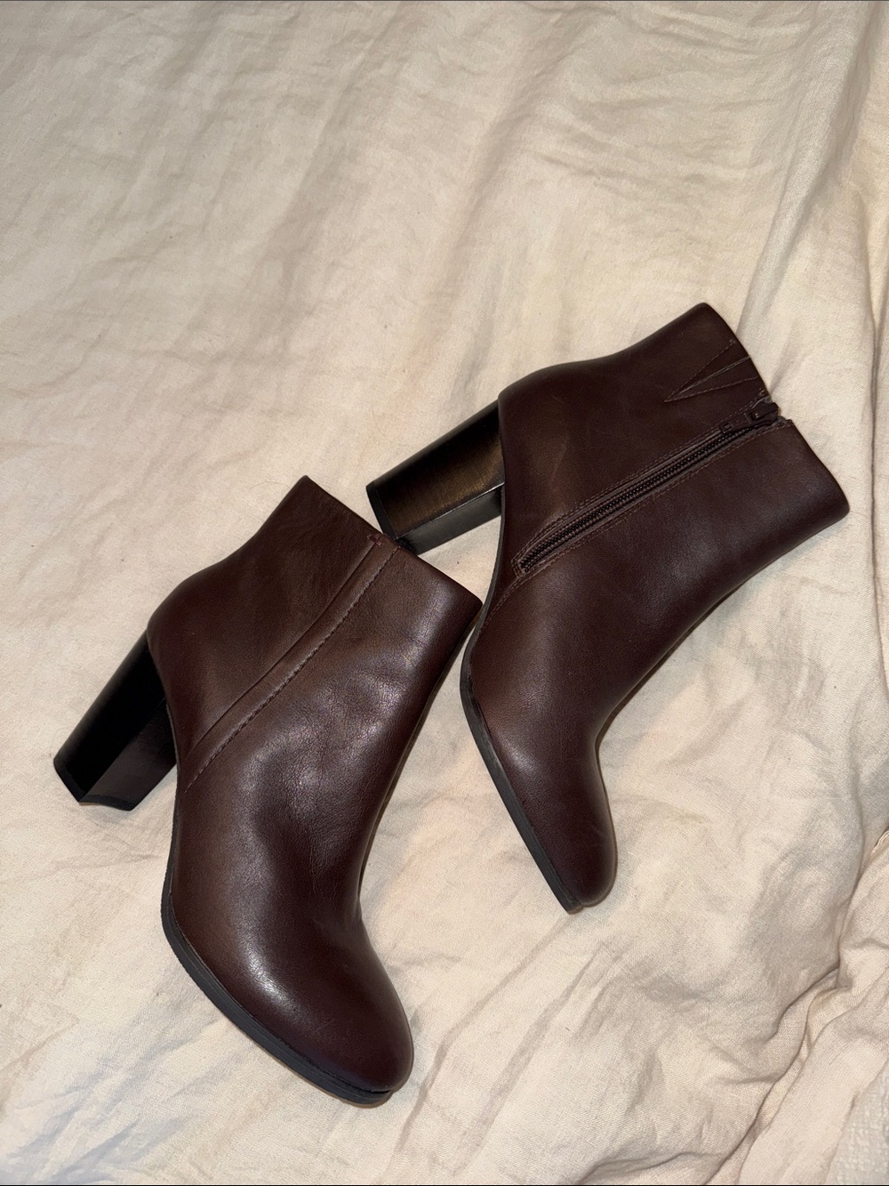 Vionic leather Boots size 6.5 NWT - Picture 3 of 7